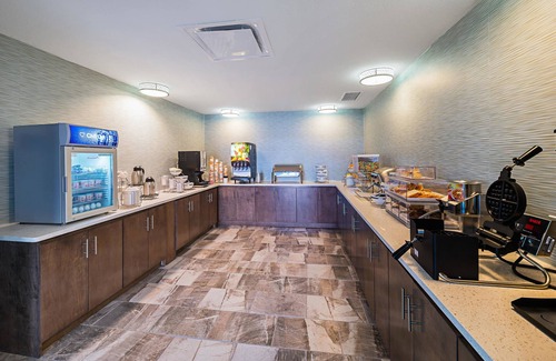 Central Oklahoma City Hotel | Comfort Inn & Suites Oklahoma City near Bricktown