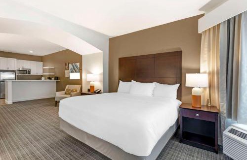Verona Hotel | Comfort Inn & Suites Verona at Turning Stone Resort Casino