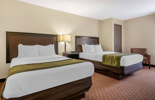 Warsaw Hotel | Comfort Inn & Suites Warsaw near US-30