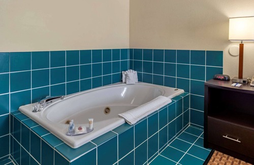 Warsaw Hotel | Comfort Inn & Suites Warsaw near US-30