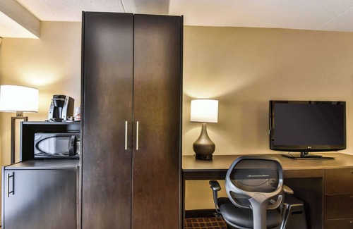 Windsor Hotel | Comfort Inn Windsor