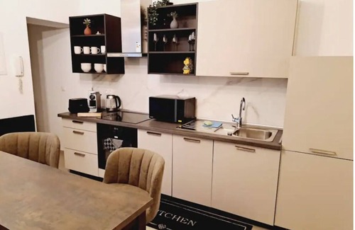 Favoriten Apartment | Comfort & Patio | BG3
