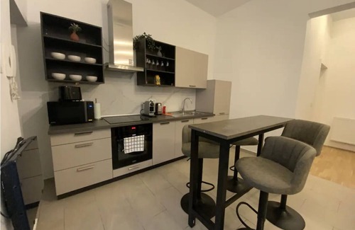 Favoriten Apartment | Comfort & Patio | BG3