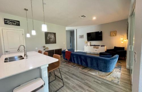 North Port Apartment | Comfort & Relaxation In a New modern home in a Peaceful Neighbourhood