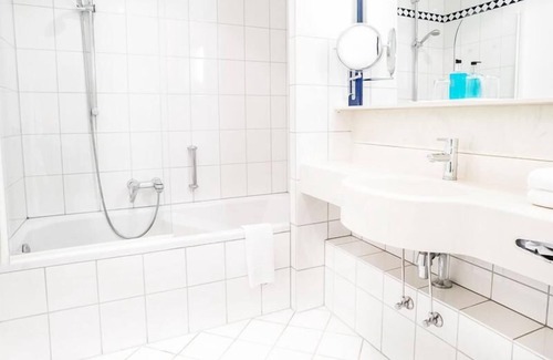 Meschede Apartment | Comfort room, with shower/WC, max. 2 persons