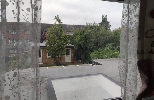 Highams Park House | Comfort Spacious Double Room in Chingford, London Room 2