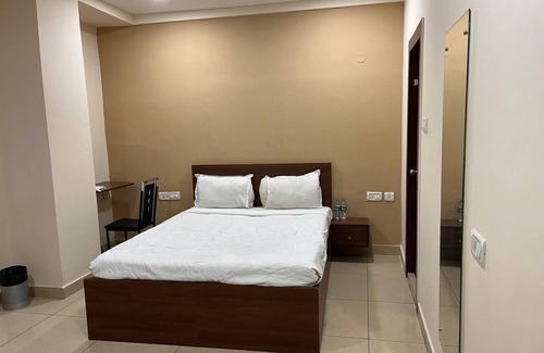 Dumdum Hotel | Comfort Stays Express
