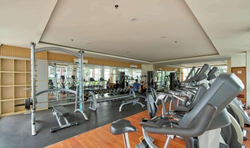 Makassar Apartment | Comfort Studio Apartment Vida View Makassar By Travelio