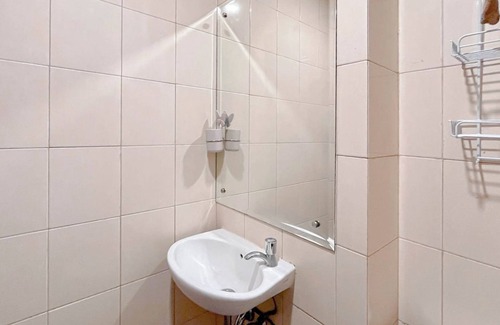 Panakkukang Apartment | Comfort Studio Room At Vida View Apartment