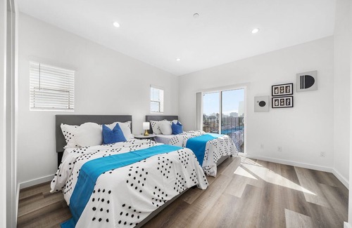 Rampart Village House | Comfort Suite Hollywood