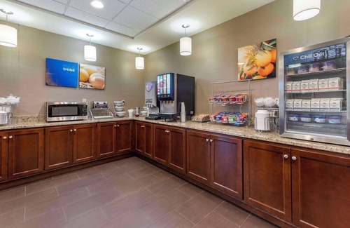 Bridgeport Hotel | Comfort Suites Bridgeport - Clarksburg