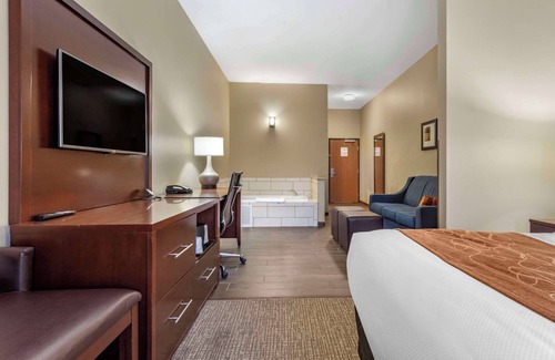 Bridgeport Hotel | Comfort Suites Bridgeport - Clarksburg