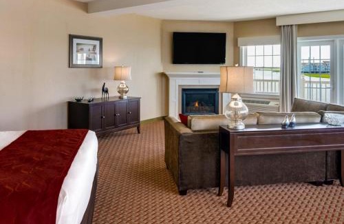 Chincoteague Hotel | Comfort Suites Chincoteague Island Bayfront Resort