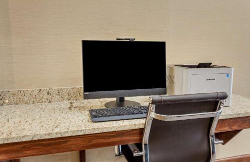 Ellendale Hotel | Comfort Suites Cordova