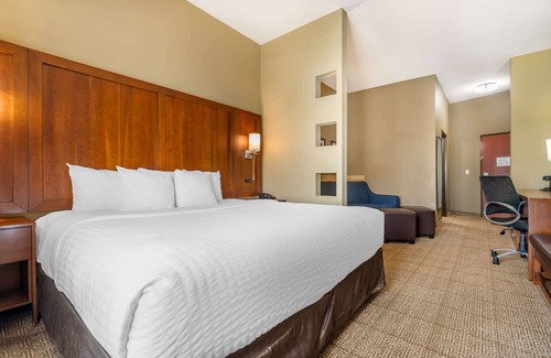 Gallup Hotel | Comfort Suites Gallup East Route 66 and I-40