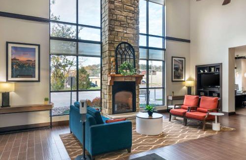 Manhattan Hotel | Comfort Suites Manhattan