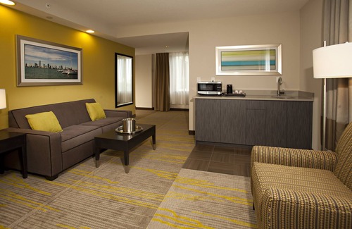Miami Springs Hotel | Comfort Suites Miami Airport North