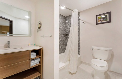 Monroeville Hotel | Comfort Suites Monroeville