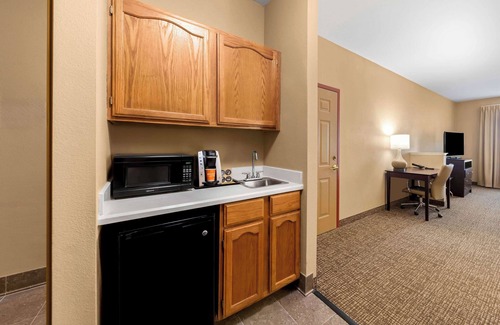 Roanoke Hotel | Comfort Suites Roanoke - Fort Worth North