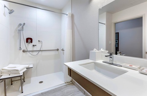 Scottsdale Hotel | Comfort Suites Scottsdale Talking Stick Entertainment District