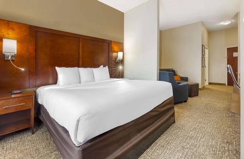 Wilson Hotel | Comfort Suites Wilson I-95