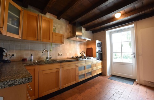 La Neuville-aux-Joutes House | Comfortable holiday home with private garden