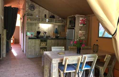 Le Buisson-de-Cadouin Cottage | Comfortable cottage in beautiful estate with swimming pool