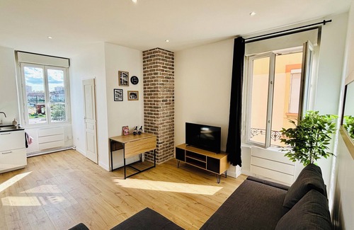Saulaie - Claveliere Apartment | Comfortable modern T2 near Oullins metro station - Lyon