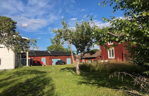 Oje House | Comfortabel Zweeds huis met sauna en houtkachel.