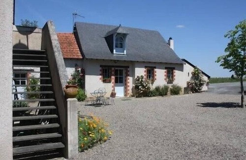 Brissac Loire Aubance Cottage | Comfortable independent gîte surrounded by vineyards near Brissac-Quincé
