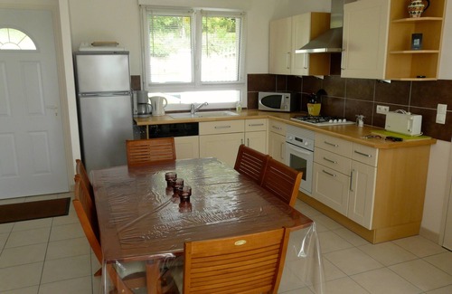 Saint-Come-de-Fresne House | Comfortable house 500 m from the landing beaches