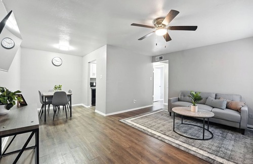 Southridge Apartment | Comfortable 1BR Midterm Housing I Free Parking
