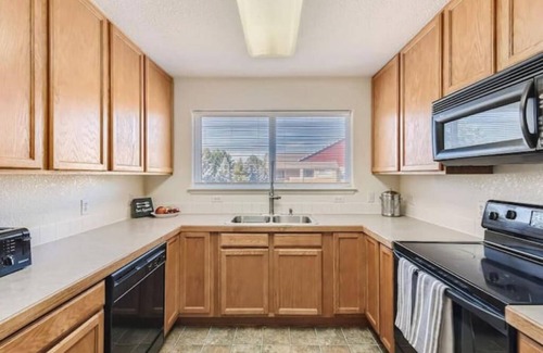 Broomfield Villa | Comfortable 2 BDR/2 BA Condo in Golf Community