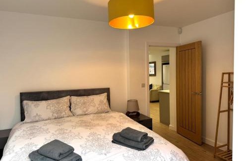 Acresford Apartment | Comfortable 2 Bed Apartment