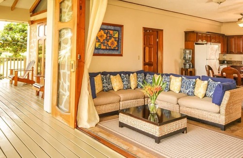 Hopkins Apartment | Comfortable 2 Bedroom beach front unit