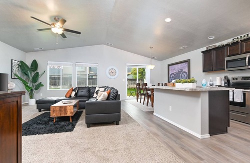 Nampa House | Comfortable 3 bed 2 bath home in Nampa - Sleeps 6
