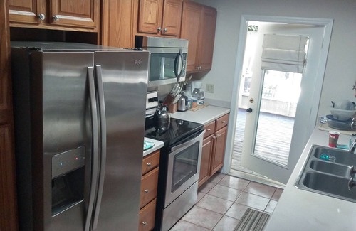 Vero Beach House | Comfortable 3 bedroom 3 bath beach house .pool.3 minute walk to beach.