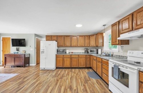 Surry House | Comfortable 3 bedroom home between Ellsworth and Blue Hill