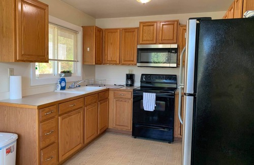 Ketchikan Apartment | Comfortable 3 Bedroom 1 Bath - Ketchikan, AK