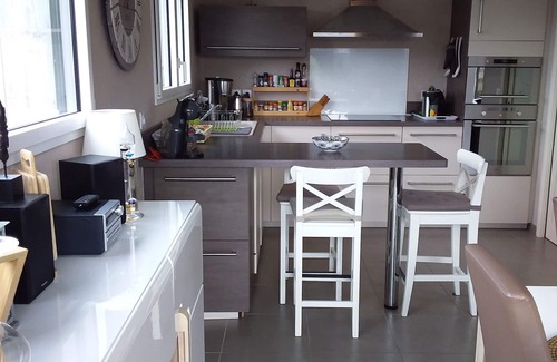 Santec House | Comfortable 3-star holiday rental, 150m from the sea.
