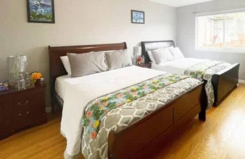 Excelsior House | Comfortable 3Br 2 5ba Unit in SF