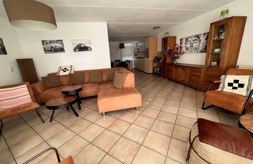 Medemblik House | Comfortable 4-person bungalow with private jetty