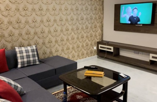 Bahria Town House | Comfortable 5 bedroom house in heart of Lahore