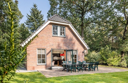Hooghalen House | Comfortable 8-person bungalow