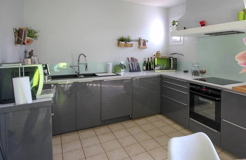 Salon-de-Provence House | Comfortable air-conditioned villa, swimming pool, near Salon-de-Provence, dog allowed (1).