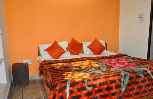 Rishikesh Cottage | Comfortable AC Rooms Near the Ganga