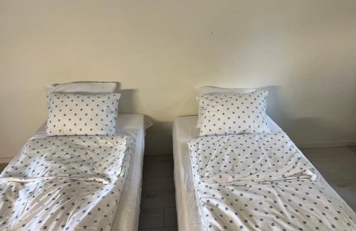 Eslov Apartment | Comfortable accommodation in nearby Eslöv station