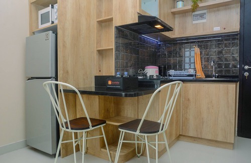 Pondokcina Apartment | Comfortable and Beautiful 1BR Apartment at Atlanta Residence