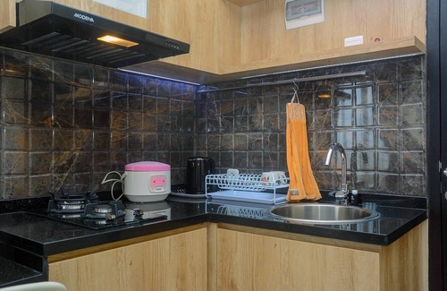 Pondokcina Apartment | Comfortable and Beautiful 1BR Apartment at Atlanta Residence