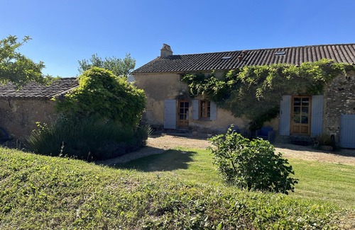 Sainte Croix de Beaumont Cottage | Comfortable and elegant cottage in the heart of nature